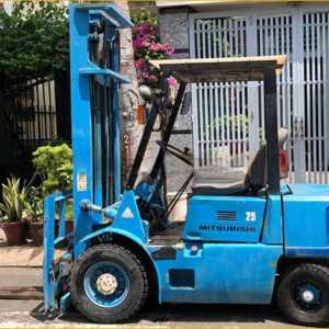 Xe nâng dầu MITSUBISHI FD25