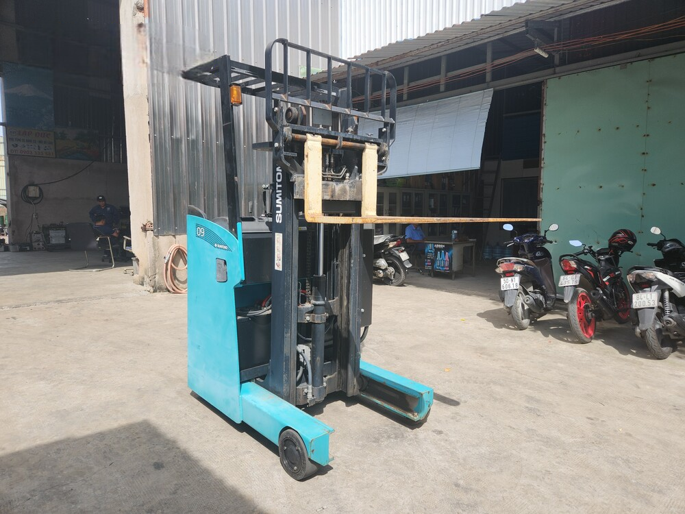 Xe nâng điện đứng lái Sumitomo 61 - FBR09NE