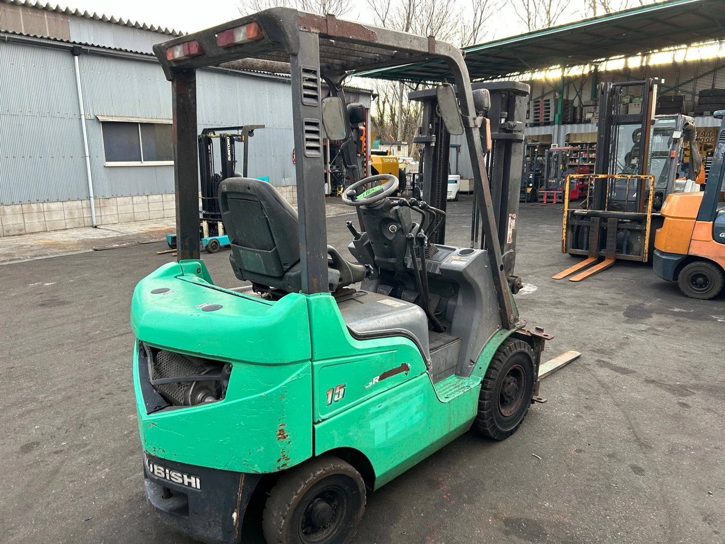 Xe nâng dầu MITSUBISHI FD15D