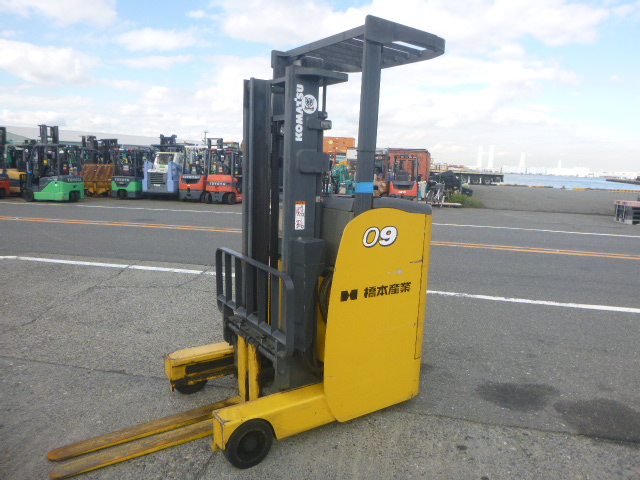 Xe nâng điện đứng lái KOMATSU FB09RS-15