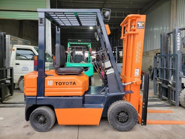 Xe nâng dầu TOYOTA 5FD18