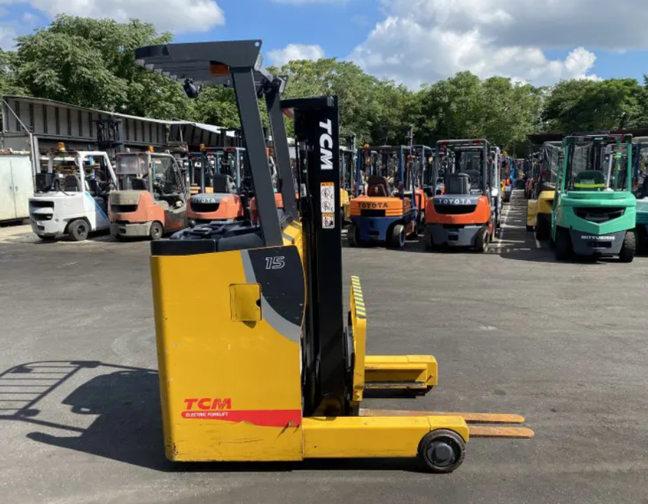 Xe nâng điện đứng lái TCM FRB15-8