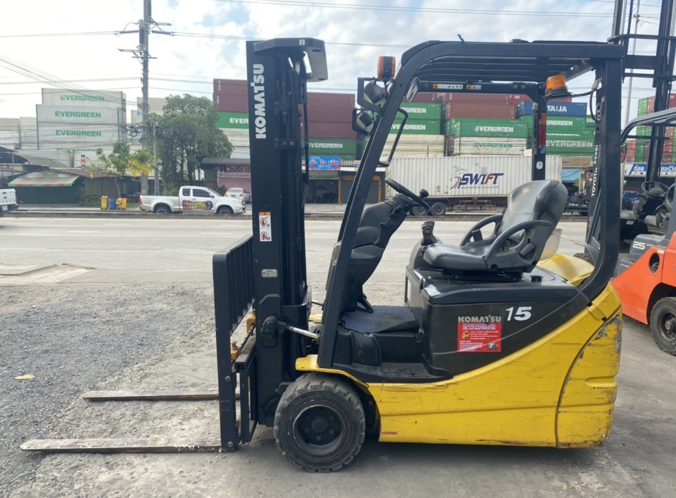 Xe nâng điện ngồi lái KOMATSU FB15M-12 gắn bình điện axít chì 48V - 468Ah LIFTTOP VTIL6