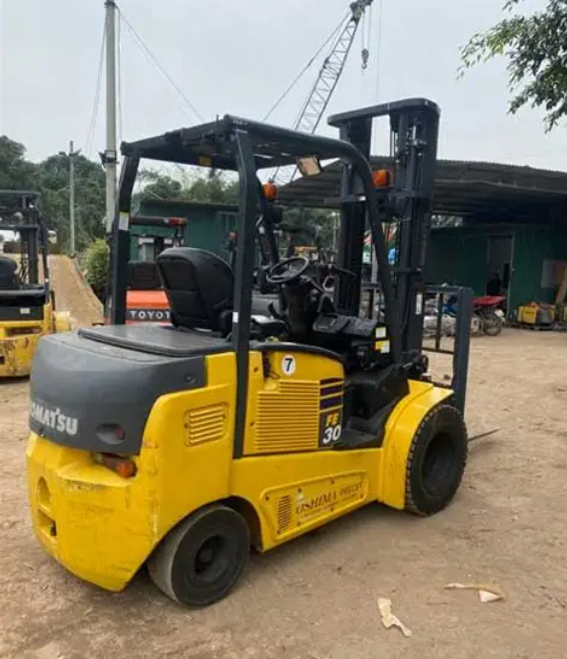 Xe nâng điện ngồi lái KOMATSU FE30-1 gắn bình điện axít chì 72V - 485Ah LIFTTOP VTDX485MH