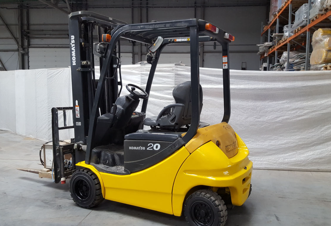 Xe nâng điện ngồi lái KOMATSU FB13M-12