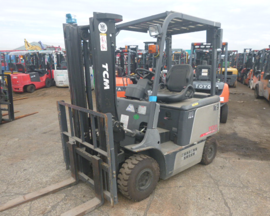 Xe nâng điện ngồi lái TCM FB20-7