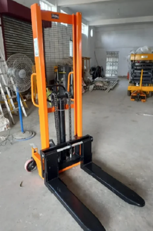 Xe nâng tay cao HS1016