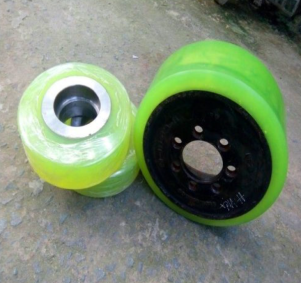 Đắp Bánh PU xe nâng điện, bọc bánh PU xe nâng tay