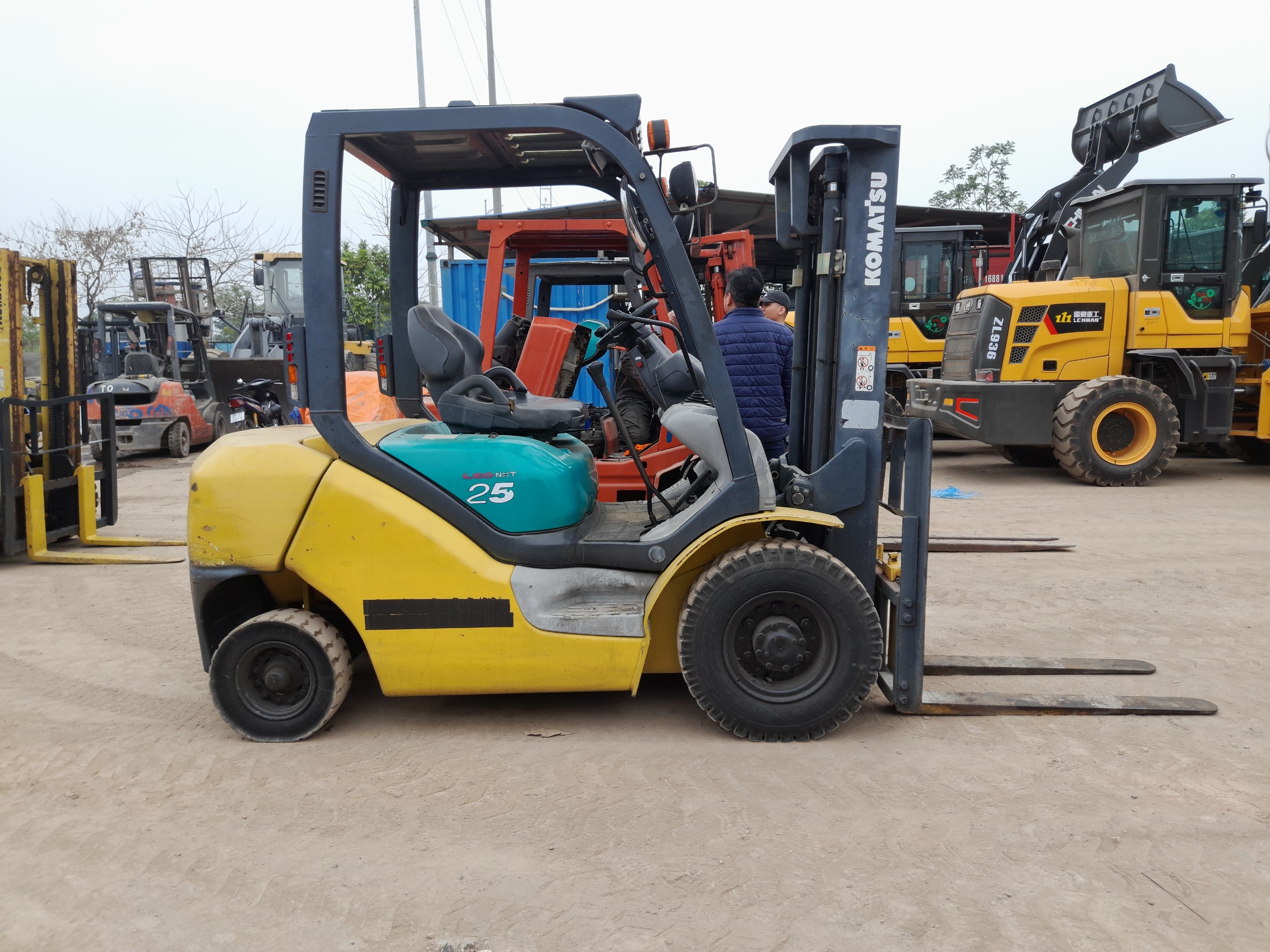 Xe nâng xăng KOMATSU FG25C-15