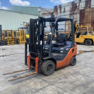 Xe nâng Xăng TOYOTA 02-8FGL15