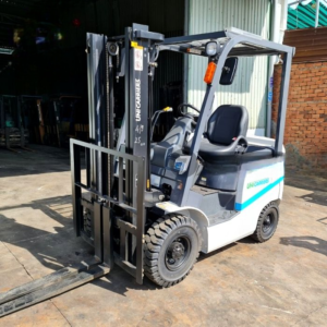 Xe nâng Xăng UNICARRIERS EBT-NP1F1
