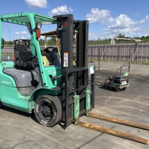 Xe nâng dầu MITSUBISHI FDE20T