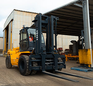 Xe nâng hàng hạng nặng 16 tấn - AU160