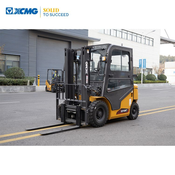 Xe nâng dầu 2 tấn XCF20KT