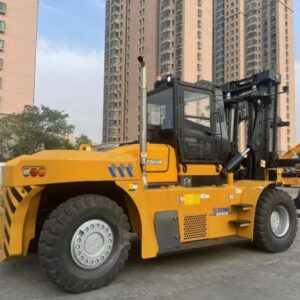 Alternative view of Xe nâng dầu 20 tấn XCF2012K